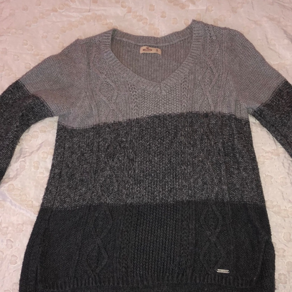 Hollister sweater